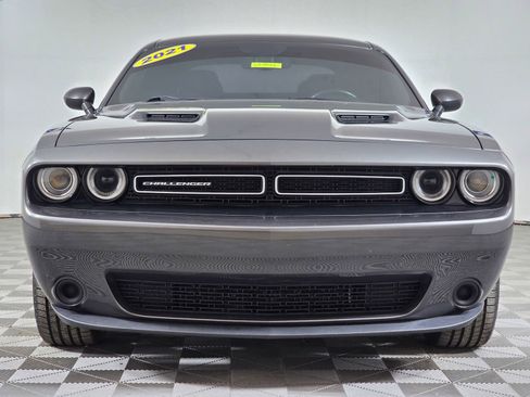 Used 2021 Dodge Challenger SXT image 10