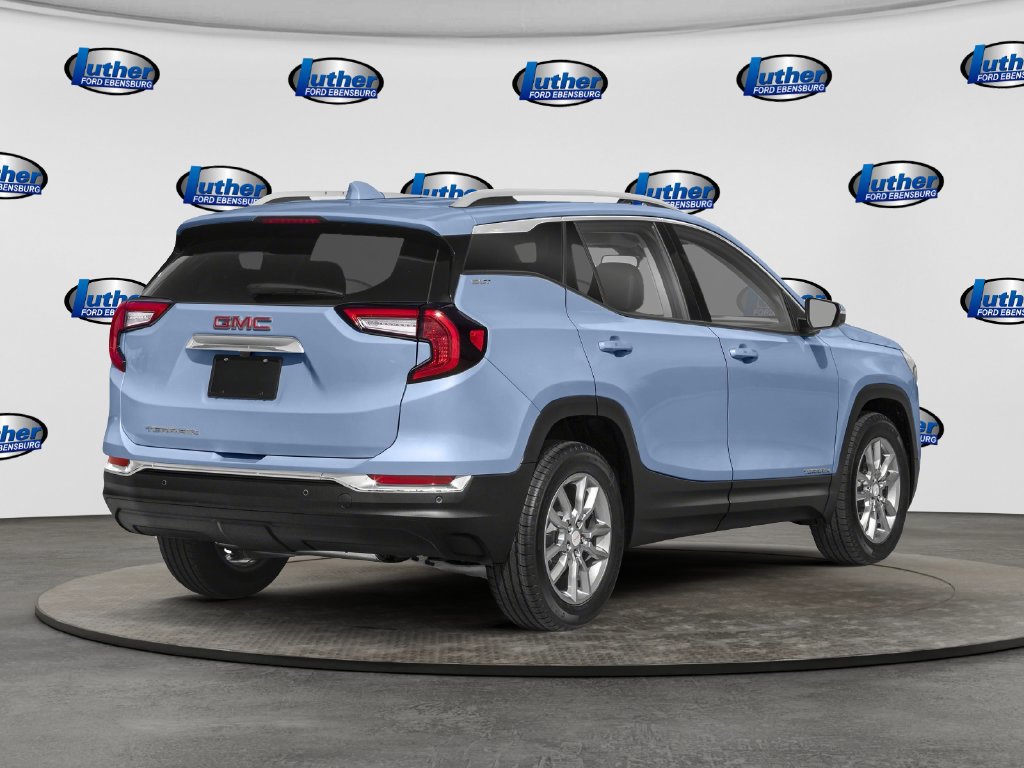 Used 2024 GMC Terrain SLT AWD/4WD image 2