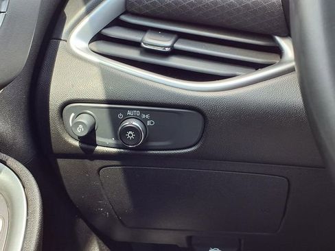 Used 2024 Chevrolet Malibu RS FWD image 17
