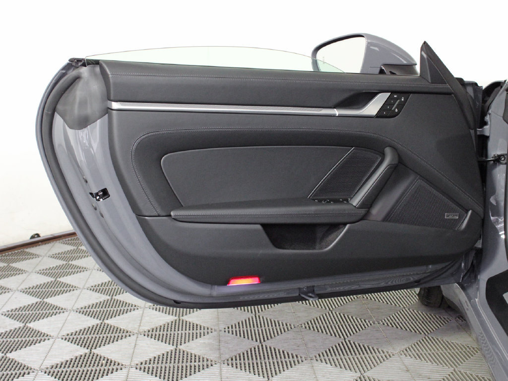 Certified 2025 Porsche 911 Carrera RWD image 15