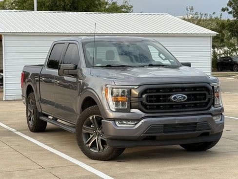 Used 2022 Ford F150 XLT w/ Equipment Group 302A High RWD image 2