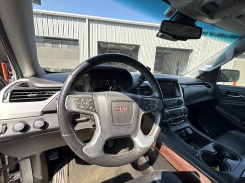 Used 2015 GMC Yukon XL SLT w/ Open Road Package AWD/4WD image 7