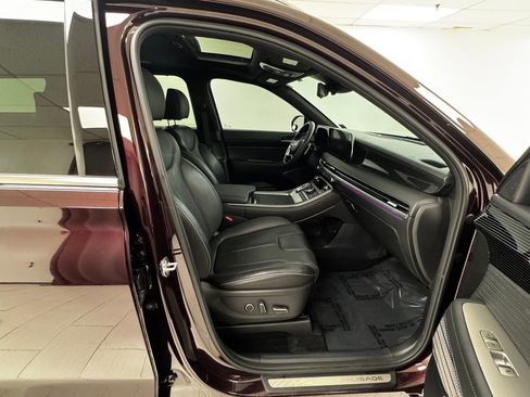Used 2023 Hyundai Palisade Calligraphy image 15