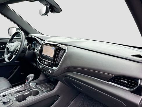Used 2023 Chevrolet Traverse RS image 34