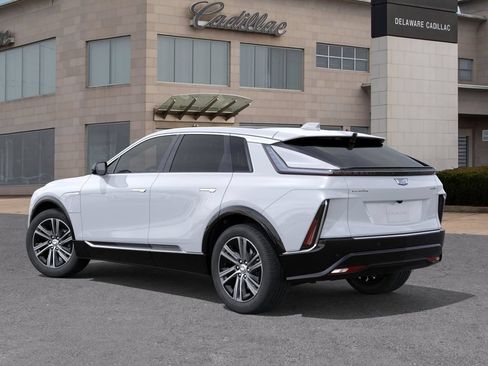 New 2026 Cadillac Lyriq Luxury AWD/4WD image 3