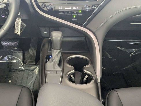 Used 2024 Toyota Camry SE FWD image 41