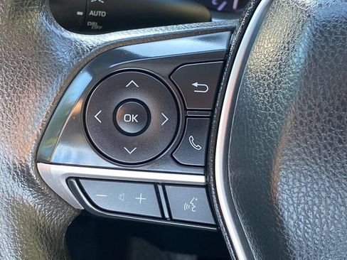 Used 2021 Toyota Camry LE w/ Convenience Package FWD image 18