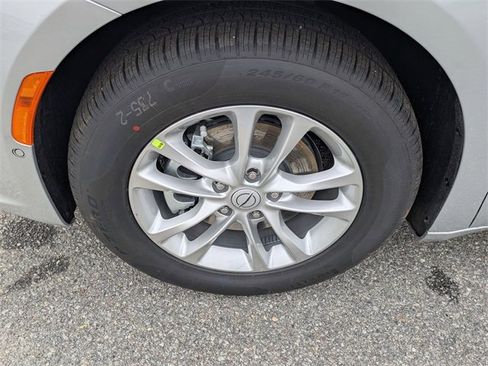 New 2026 Chrysler Pacifica Select image 9