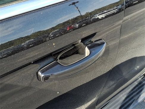 Used 2021 Ford Expedition Limited image 33