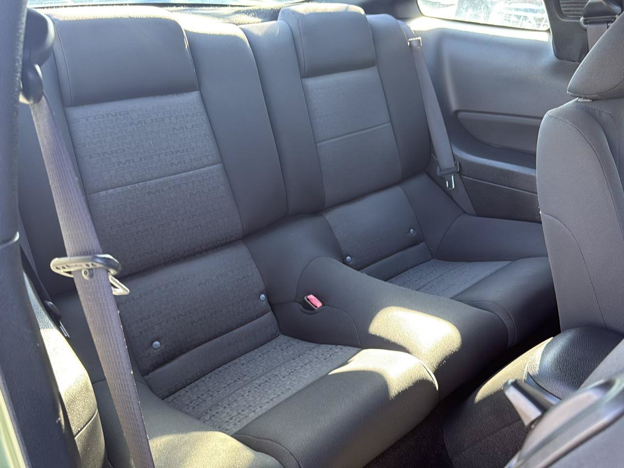 Used 2006 Ford Mustang Coupe RWD image 20