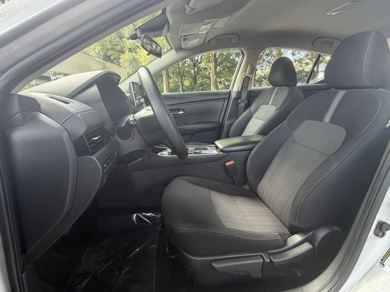 Used 2023 Nissan Sentra SV FWD image 11