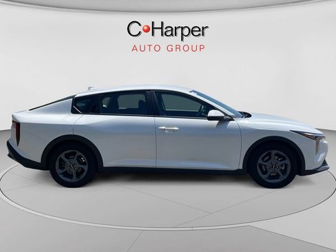 Used 2025 Kia K4 FWD image 2