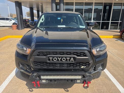 Used 2023 Toyota Tacoma SR image 7