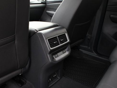 New 2025 Volkswagen Atlas Cross Sport SEL R-Line image 8