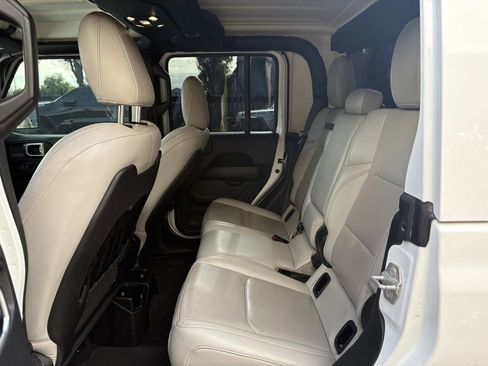 Used 2021 Jeep Gladiator Mojave image 10