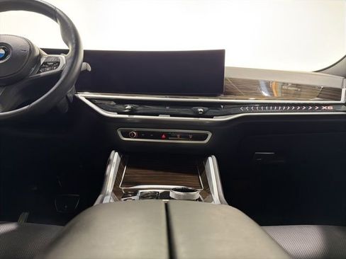 Certified 2024 BMW X6 xDrive40i w/ Executive Package image 35