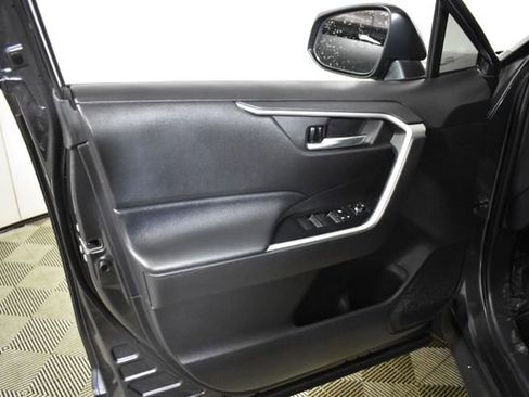 Used 2021 Toyota RAV4 XLE w/ XLE Grade Weather Package image 7