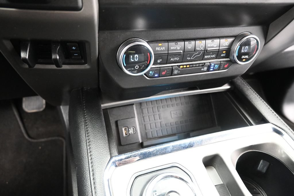 Used 2020 Ford Expedition XLT w/ Equipment Group 202A RWD image 26