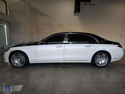Used 2021 Mercedes-Benz Maybach S 580 4MATIC image 3