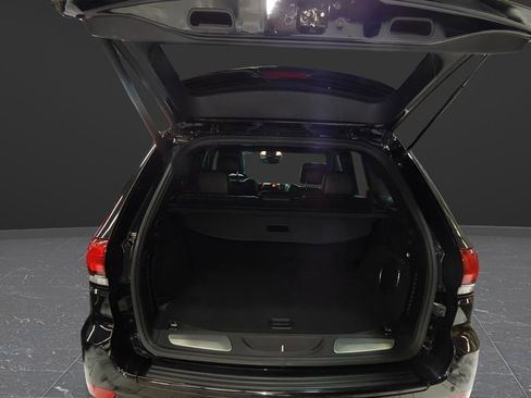 Used 2021 Jeep Grand Cherokee SRT w/ Trailer Tow Group IV AWD/4WD image 6