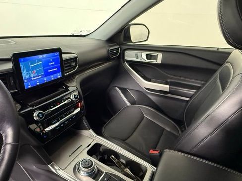 Used 2021 Ford Explorer Limited w/ Equipment Group 301A image 29