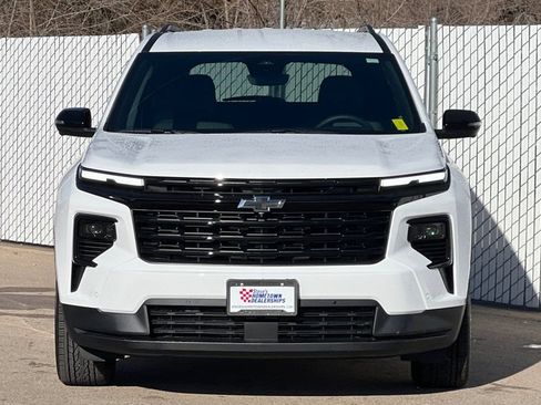 New 2026 Chevrolet Traverse LT w/ Enhanced Driving Package image 6