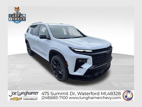 Used 2026 Chevrolet Traverse RS w/ LPO, Floor Liner Package AWD/4WD image 1