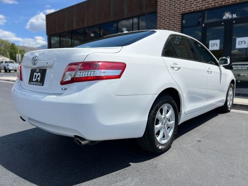 Used 2011 Toyota Camry LE w/ LE Extra-Value Pkg FWD image 29