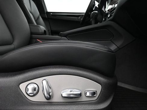 Used 2026 Porsche Macan image 15