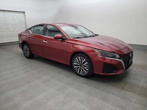 Used 2023 Nissan Altima 2.5 SV AWD/4WD image 11