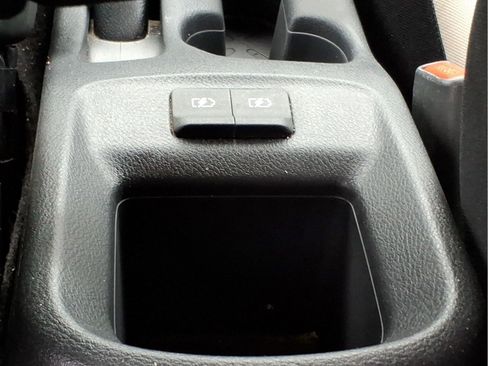 Used 2020 Nissan Versa SV FWD image 14
