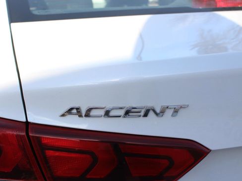 Used 2019 Hyundai Accent SE FWD image 40