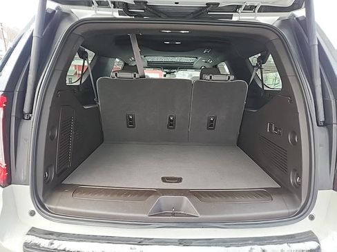 Certified 2023 GMC Yukon XL SLT w/ SLT Luxury Package image 19