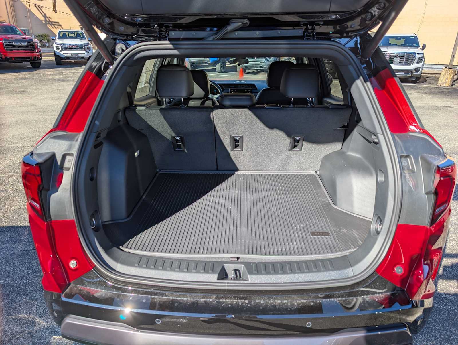 New 2027 GMC Terrain AT4 w/ LPO, Floor Liner Package AWD/4WD image 7
