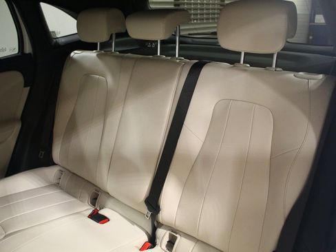 Used 2025 Mercedes-Benz GLA 250 4MATIC image 28