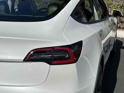 Used 2021 Tesla Model 3 Standard Range Plus image 51