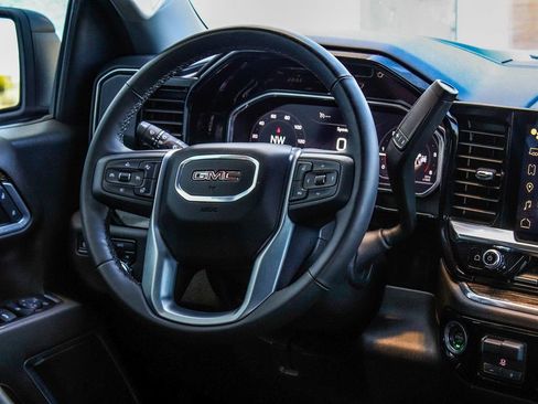 Used 2025 GMC Sierra 1500 Elevation AWD/4WD image 24