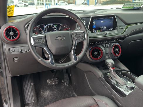 Used 2022 Chevrolet Blazer RS w/ Enhanced Convenience Package image 16