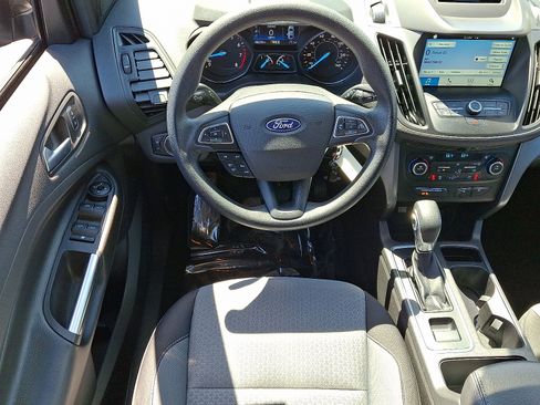 Used 2018 Ford Escape SE w/ SE Sync 3 Package AWD/4WD image 12