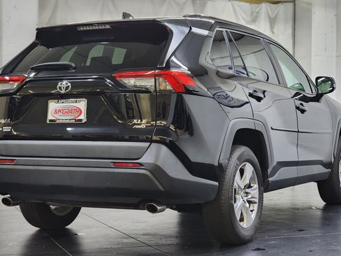Used 2022 Toyota RAV4 XLE w/ Convenience Package AWD/4WD image 5