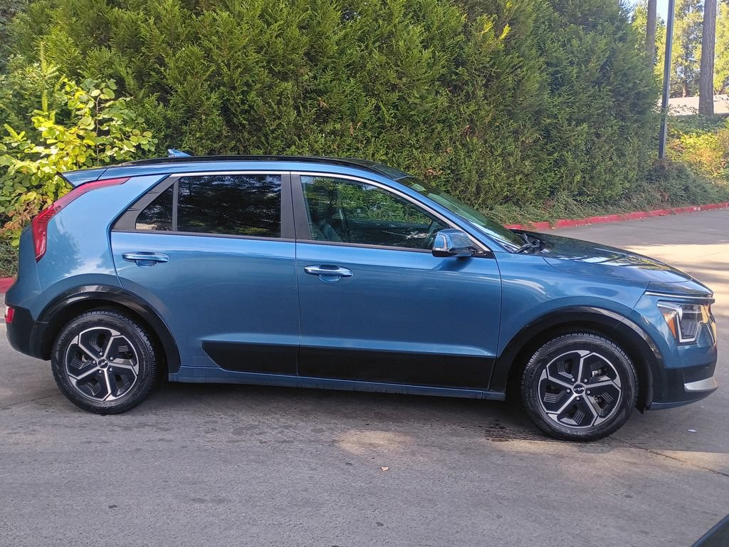 Used 2023 Kia Niro FWD image 3