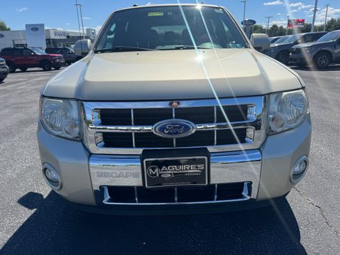 Used 2011 Ford Escape Limited w/ 302A Rapid Spec Order Code FWD image 7