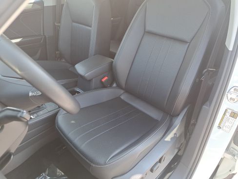 Used 2022 Volkswagen Tiguan SE FWD image 15