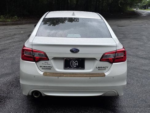 Used 2017 Subaru Legacy 2.5i Limited AWD/4WD image 3