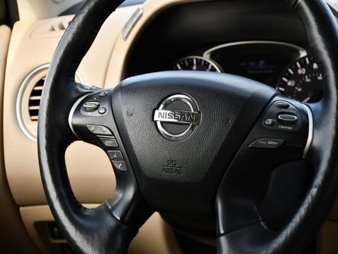 Used 2020 Nissan Pathfinder Platinum AWD/4WD image 20