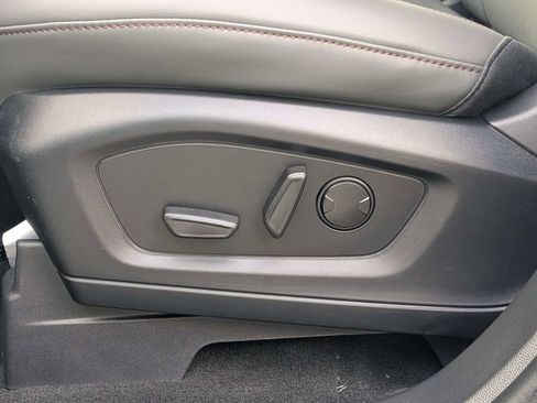 New 2026 Ford Explorer Active w/ Active Comfort Package RWD image 19