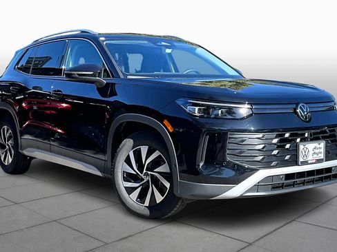 New 2026 Volkswagen Tiguan S image 2