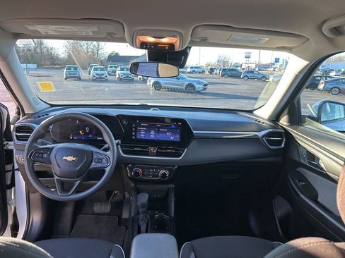 Used 2025 Chevrolet TrailBlazer LT image 13