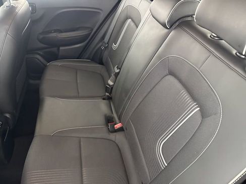 Used 2025 Hyundai Venue Limited FWD image 29