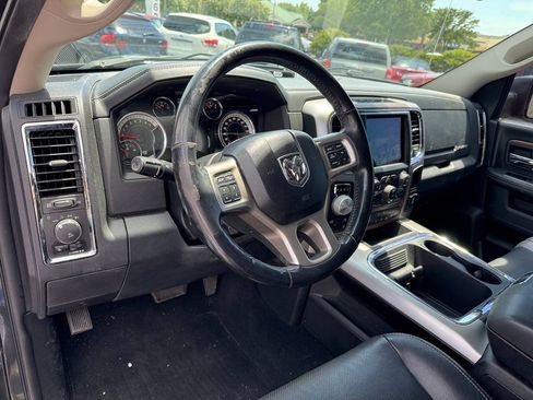 Used 2018 RAM 1500 Laramie AWD/4WD image 11